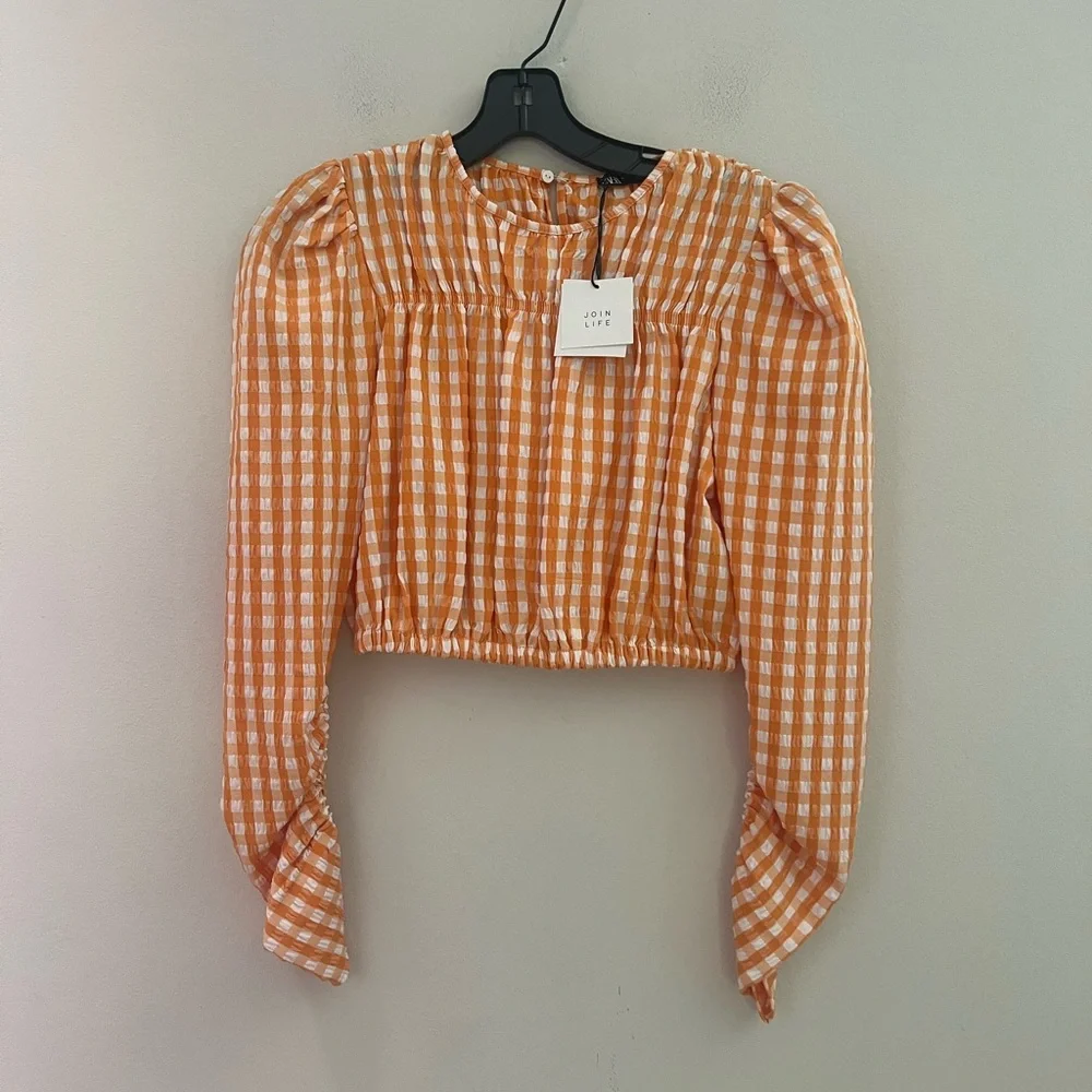 Zara woman’s Orange Gingham Puff Sleeve Top